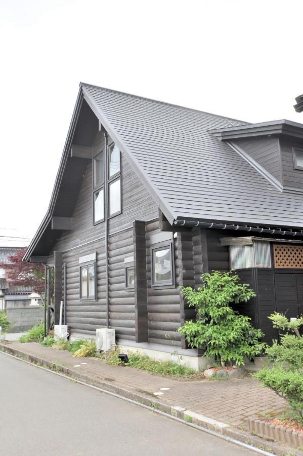 Carrefour Guesthouse カルフール ゲストハウス Toyama Station Εξωτερικό φωτογραφία